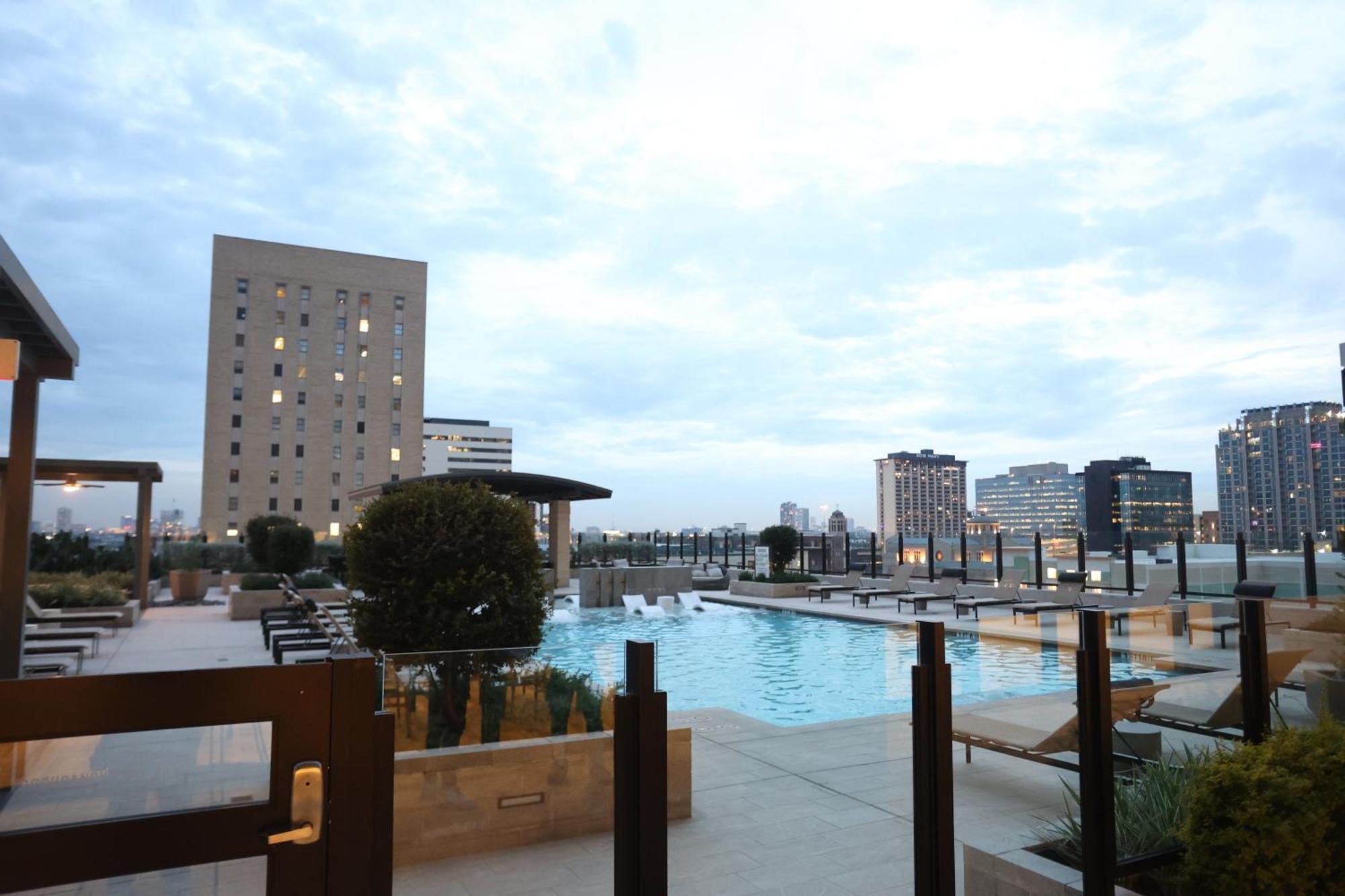 Houston'S Downtown Oasis Aparthotel Ngoại thất bức ảnh